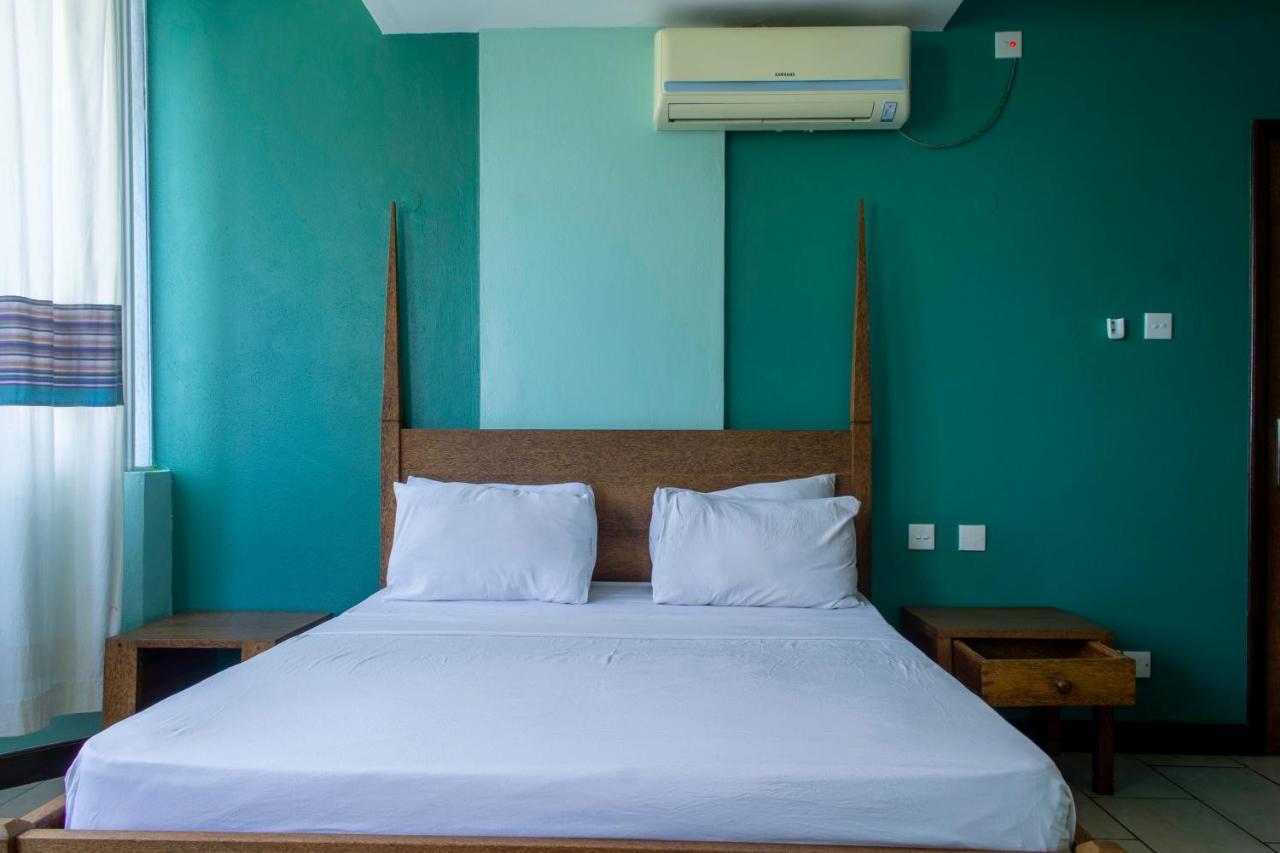 Cowrie Shell Beach Apartments Official Bamburi Exterior photo
