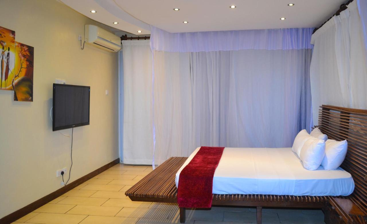 Cowrie Shell Beach Apartments Official Bamburi Exterior photo