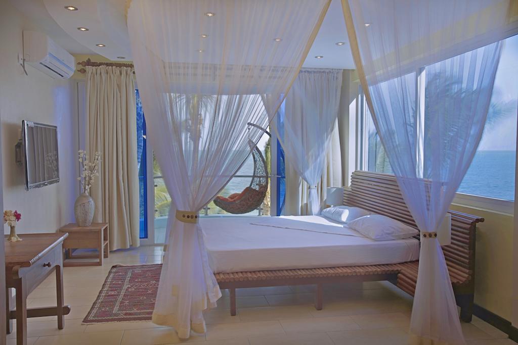 Cowrie Shell Beach Apartments Official Bamburi Exterior photo