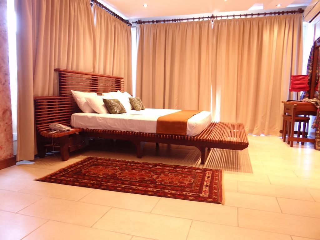 Cowrie Shell Beach Apartments Official Bamburi Exterior photo