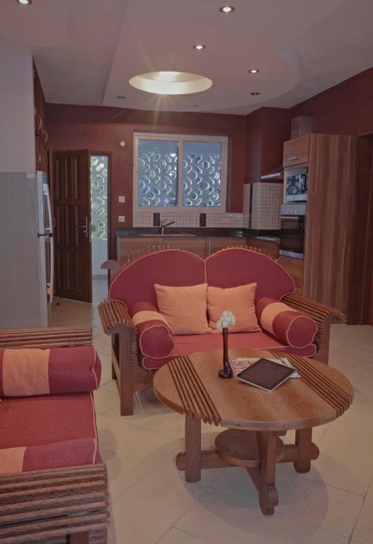 Cowrie Shell Beach Apartments Official Bamburi Exterior photo