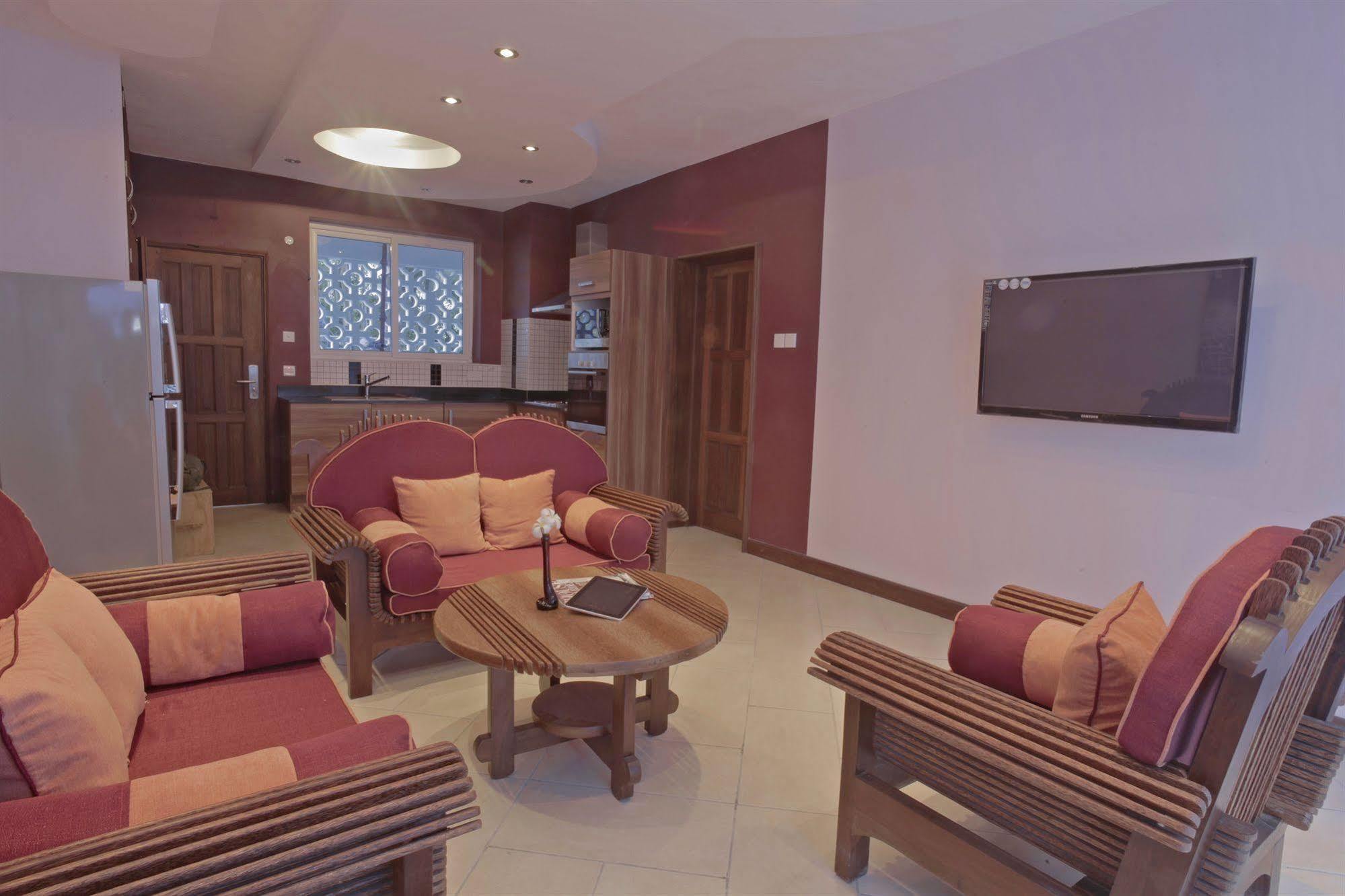 Cowrie Shell Beach Apartments Official Bamburi Exterior photo
